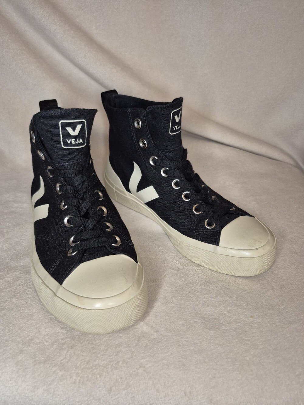 Veja Wata II Black Pierre High Top Sneakers SIZE 8 / 39 Womens